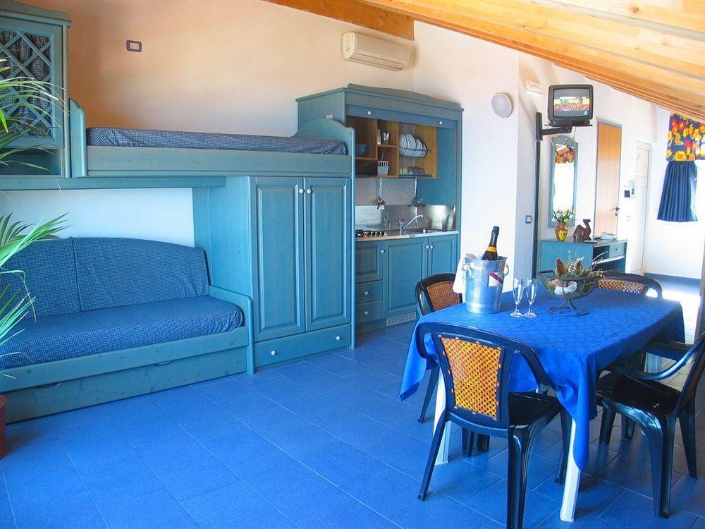 Oasi Azzurra Messina Exterior foto
