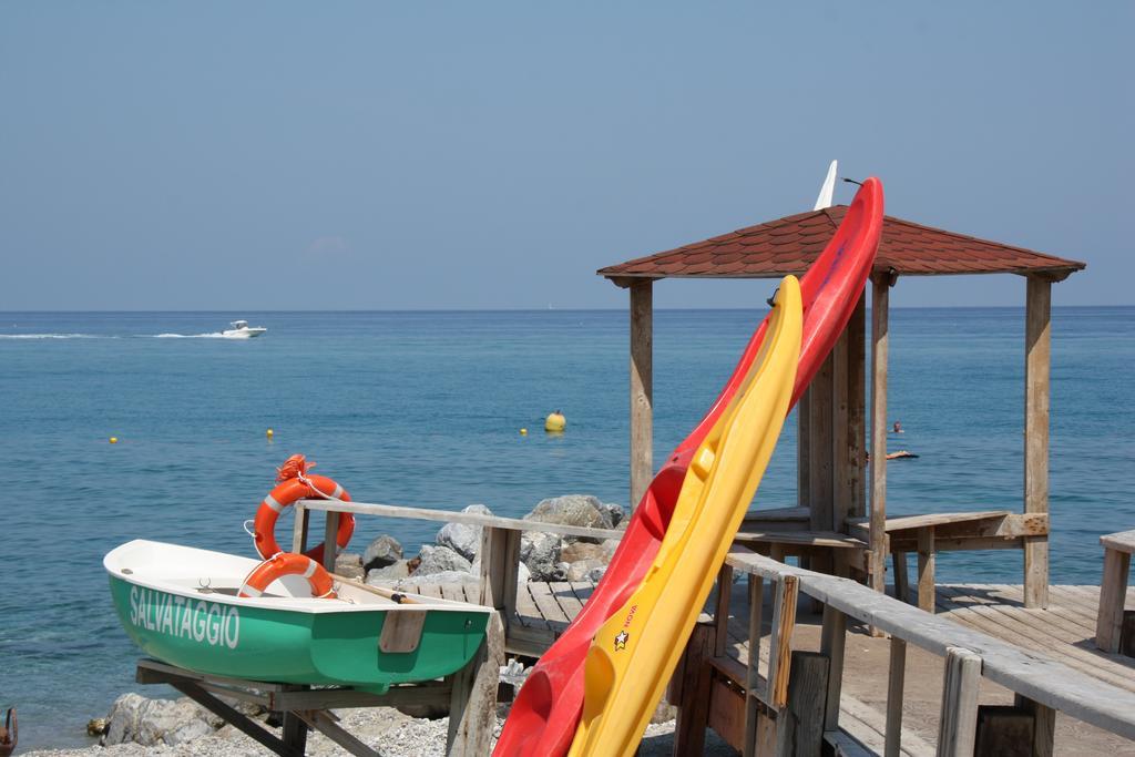 Oasi Azzurra Messina Exterior foto