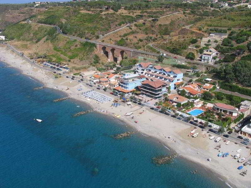 Oasi Azzurra Messina Exterior foto
