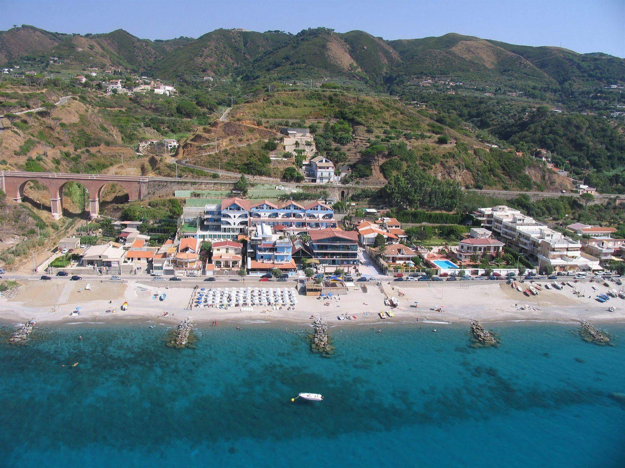 Oasi Azzurra Messina Exterior foto